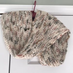Fossil infinity scarf and mittens set